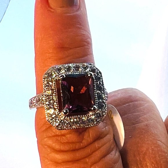 Ring Bomb Party Ring, NWOT, Size 6 - Picture 3 of 5